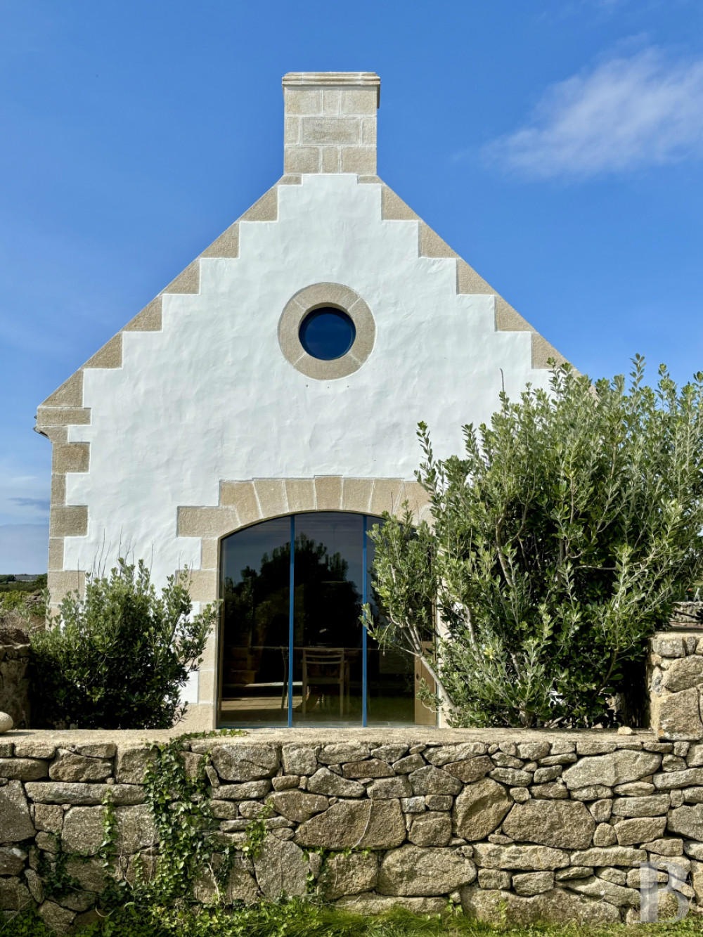 A former semaphore station overlooking the sea in Finistère, at the tip of Lervily - photo  n°25